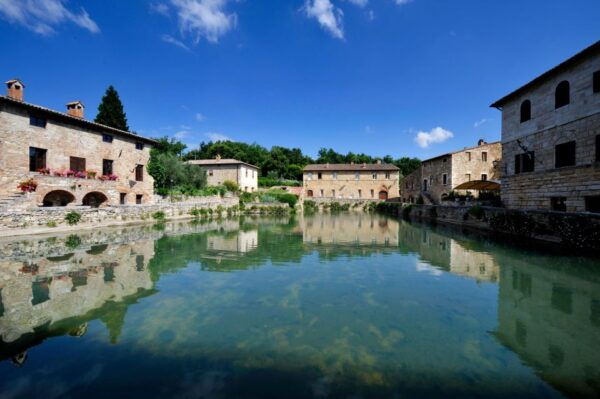 Valdorcia: Montalcino and Montepulciano Scenery in the World - Directions and Recommendations