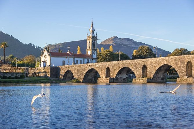 Valença, Ponte De Lima & Viana Do Castelo: Private Tour From Porto - Itinerary Overview
