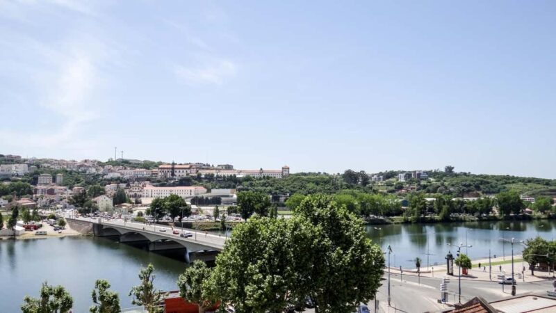 Valence: Express Walk with a Local in 60 minutes - Who Should Consider This Tour?