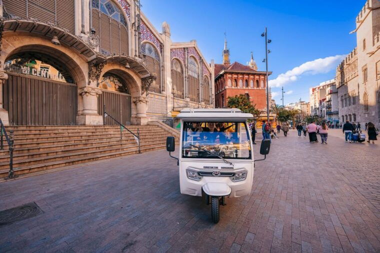 Valencia 1 Hour by Tuktuki: Essential and Private Tour - Tour Inclusions
