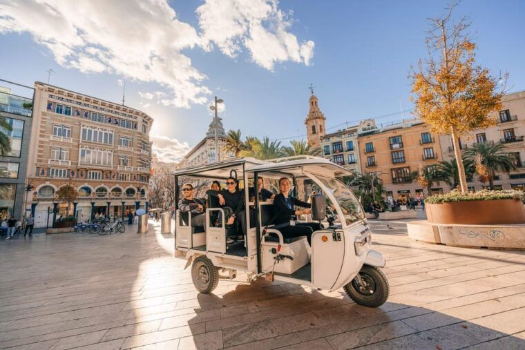 Valencia 1 Hour by Tuktuki: Essential and Private Tour - Customer Reviews