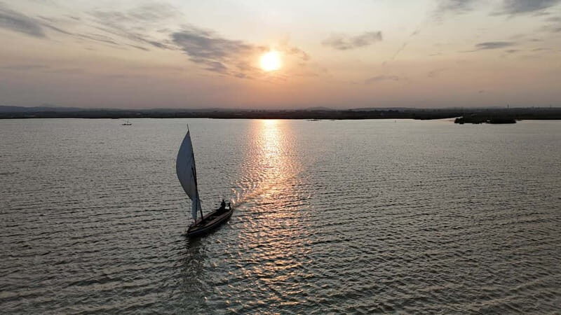 Valencia: Albufera Sunset on a sailboat with a Local Guide - Why You Should Consider This Tour