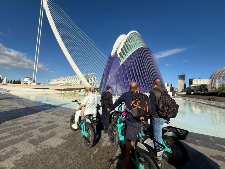 Valencia All in One: Beaches, Old Town & City Arts by E-Bike - Frequently Asked Questions