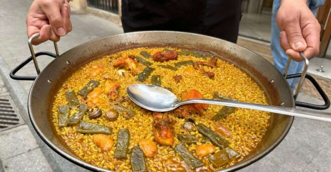 Valencia: Authentic Food Tour With Paella Valenciana - Tour Experience