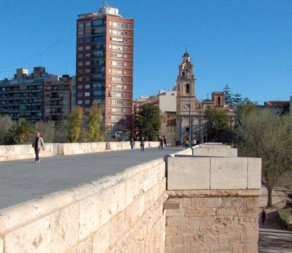 Valencia: Between Two Gates Self-Guided Smartphone Tour - Frequently Asked Questions