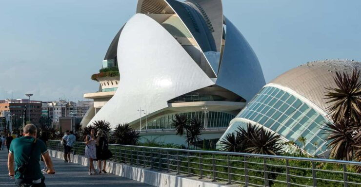 Valencia: Bike Tour of the Emblematic Sites of Valencia €25 - Good To Know