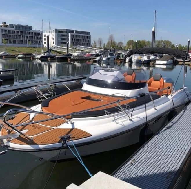 Valencia: Boat rental without license - Pros and Cons