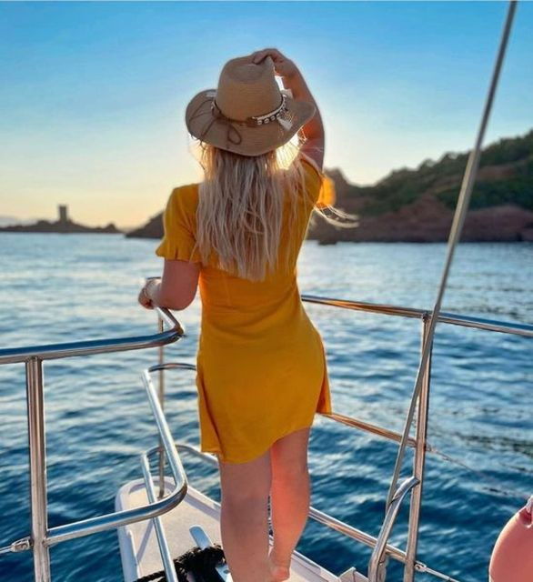 Valencia: Boat Trip on the Valencian Coast With Lunch - Pricing and Duration