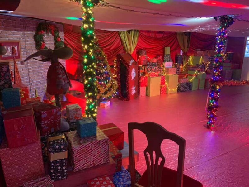 Valencia: Chistmas Boat Tour with Santa Claus & Wizard King. - Who is This Tour Best For?