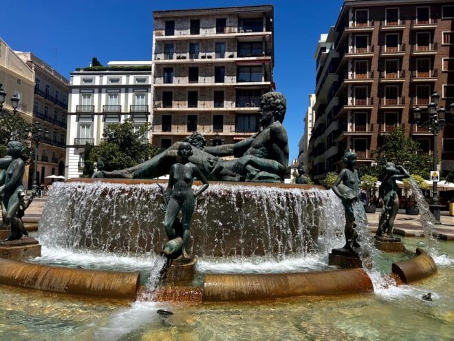 Valencia: City Sightseeing E-Bike Tour With Guide - Included Features