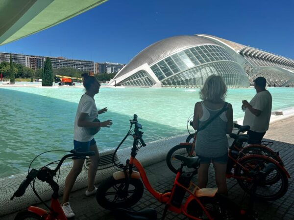Valencia: City Sightseeing E-Bike Tour With Guide - Cancellation Policy