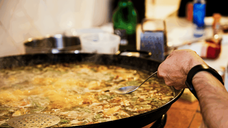 Valencia: Cook Your Paella in Russafa - Russafa: Discovering the Vibrant Neighborhood
