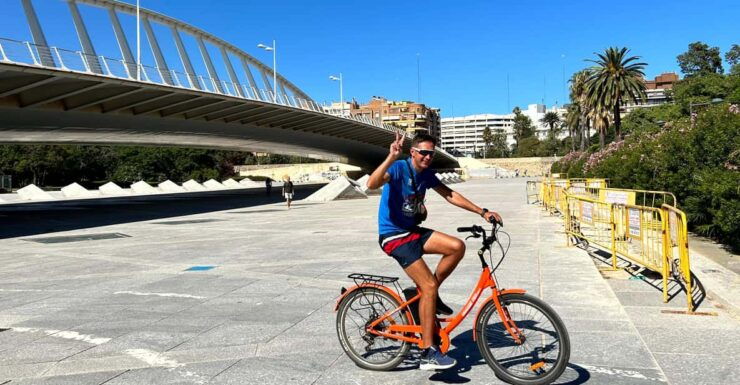 Valencia: Culture and History on a Guided E-Bike/Bike Tour - Tour Features