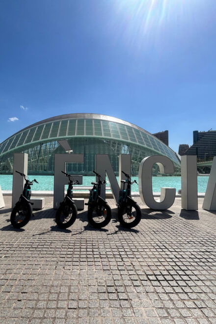 Valencia: Discover City Highlights on a Premium E-Bike - Torres De Serrano Discovery