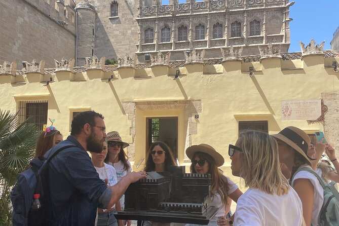 Valencia Explorer: A Scavenger Hunt Experience - Meeting and Pickup Details