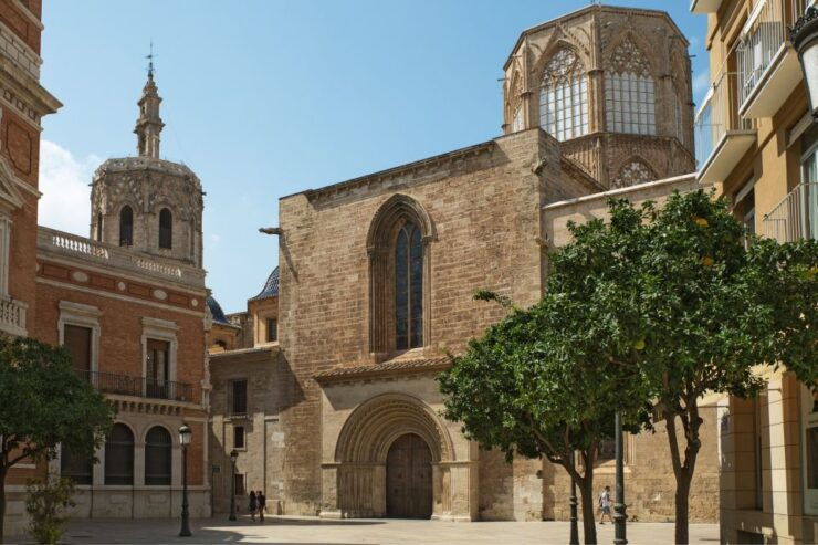 Valencia: First Discovery Walk and Reading Walking Tour - Tour Details