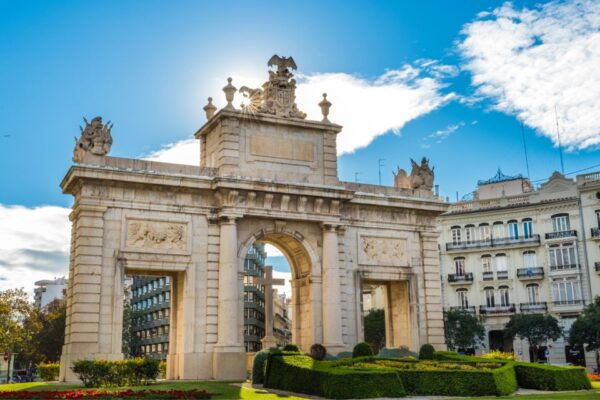 Valencia: First Discovery Walk and Reading Walking Tour - The Sum Up