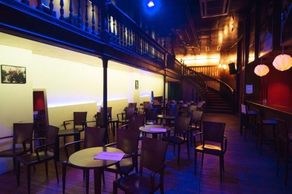 Valencia: Flamenco Show at La Linterna With Drink - Common Questions