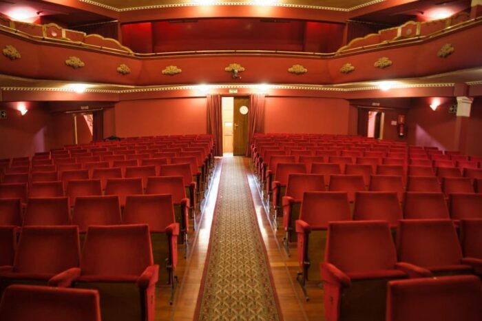 Valencia: Flamenco Show TEATRE TABLAO FLAMENCO in Teatro Talia - Frequently Asked Questions