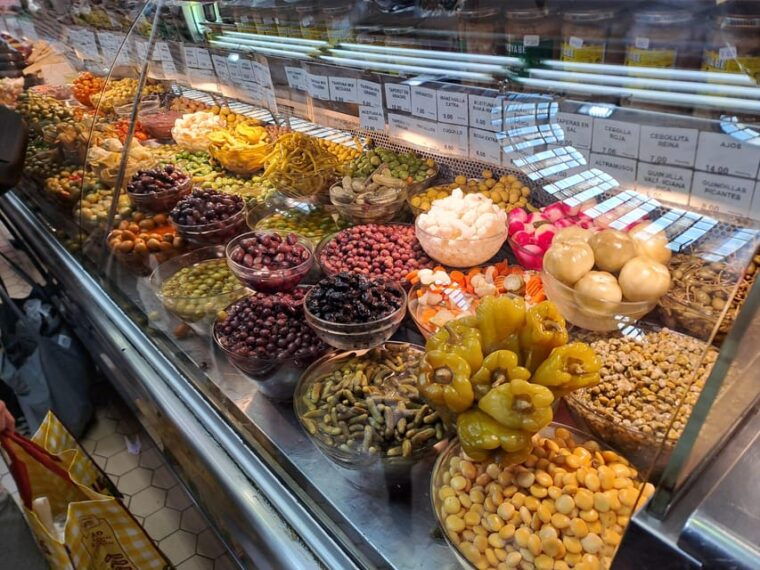 Valencia Food Tour With Tapas & Drinks With a Local - Clóchinas