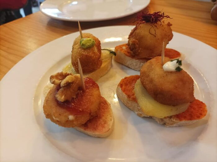 Valencia Food Tour With Tapas & Drinks With a Local - Tour Experience and Reviews