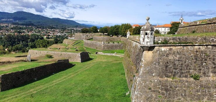 Valencia: Fortress and Old Town Guided Tour - Booking Information