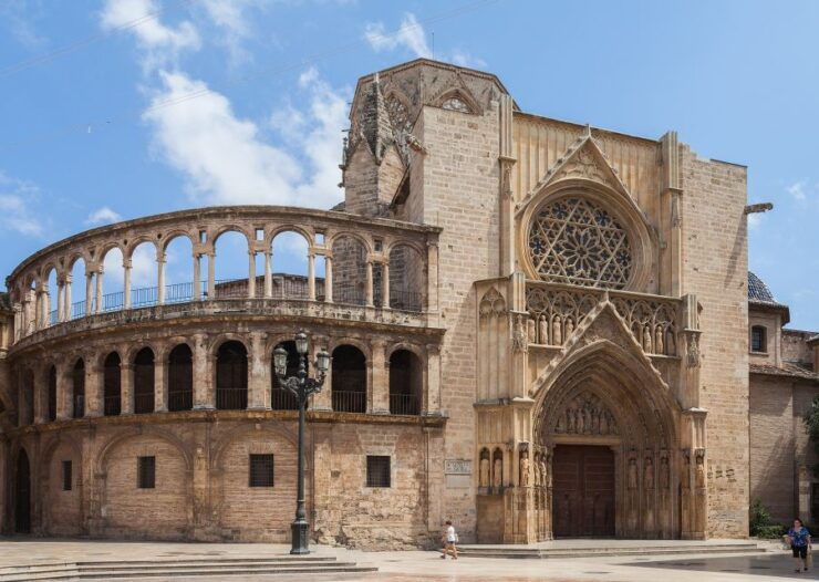 Valencia: Guided City Walking Tour With Tapas Tastings - Meeting Point and Cancellation Policy