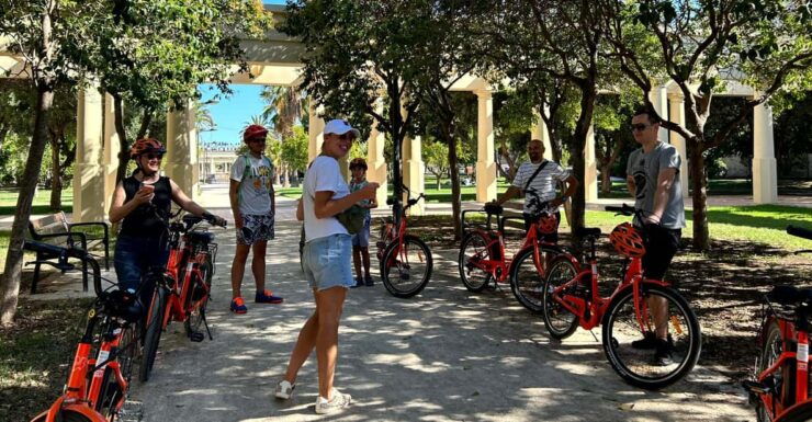 Valencia: Guided Tour by Bike, E-Bike or E-Scooter - Good To Know