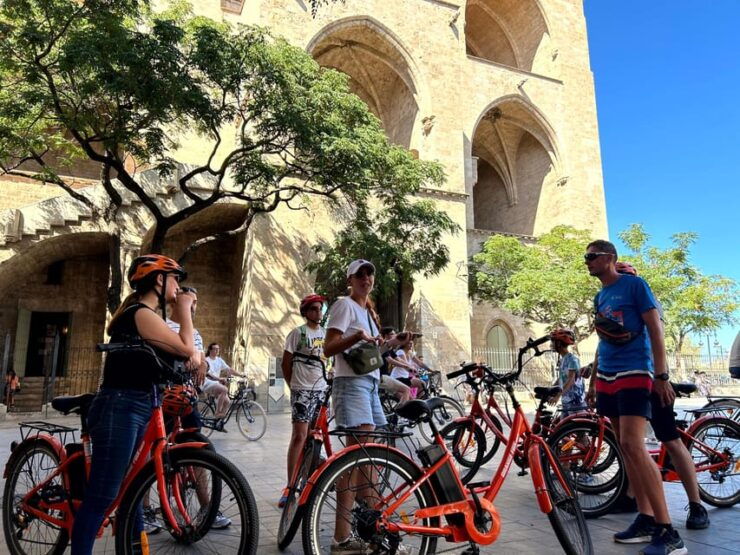 Valencia: Guided Tour by Bike, E-Bike or E-Scooter - Itinerary and Highlights