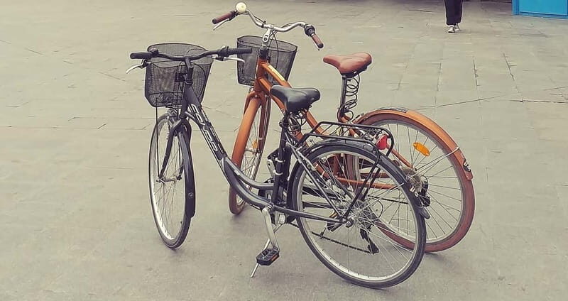 Valencia: Highlights Bike Tour with a Guide - Good To Know