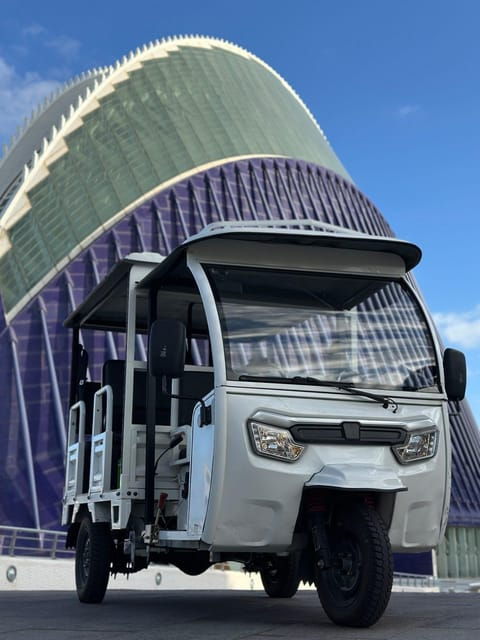 Valencia: Historical Tour by Tuk Tuk 1H - Exploring Valencias Historic Center
