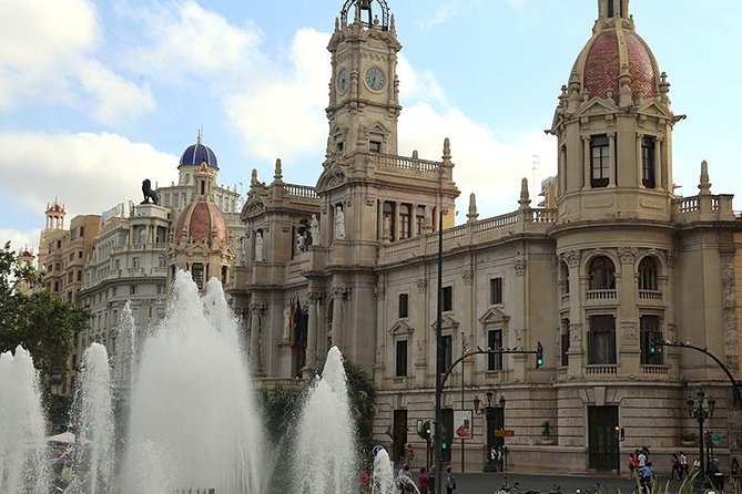 Valencia Historical Walking Tour With Traditional Meal - Afternoon Walking Tour of the Old Town
