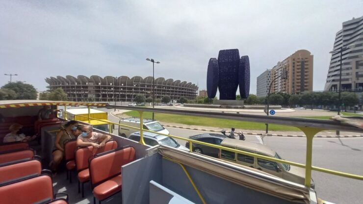 Valencia: Hop-On Hop-Off City Highlights Bus Tour Green Bus - Tour Experience