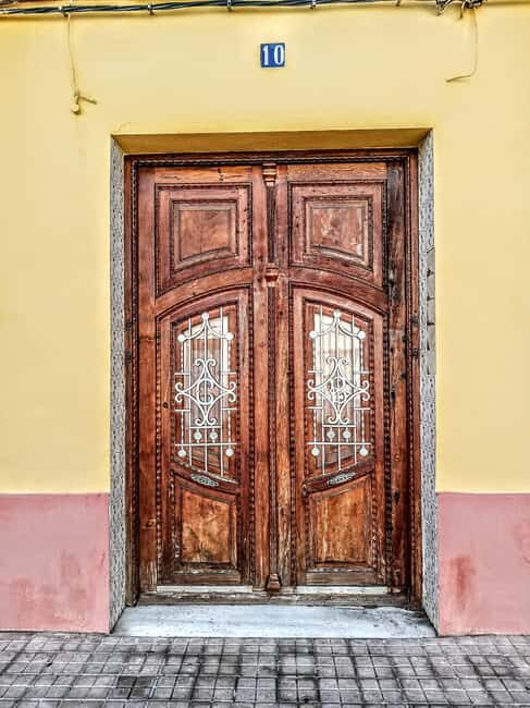 Valencia: House Hunting Guided Bike Tour - Who Should Consider This Tour?