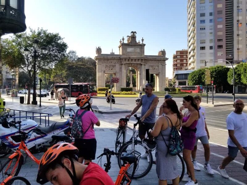 Valencia: Immersive Bike & E-Bike Storytelling Tour & Photos - Good To Know