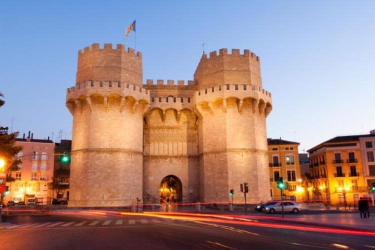 Valencia in 1 Day: Walking Tour With Digital Guide - Highlights of Valencia: Key Stops and Stories