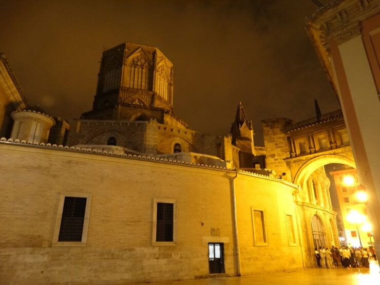 Valencia: Legends and Secrets Moonlight Walking Tour - Activity Details