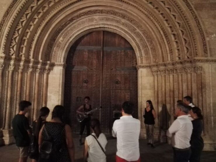 Valencia: Legends and Secrets Moonlight Walking Tour - Experience Highlights