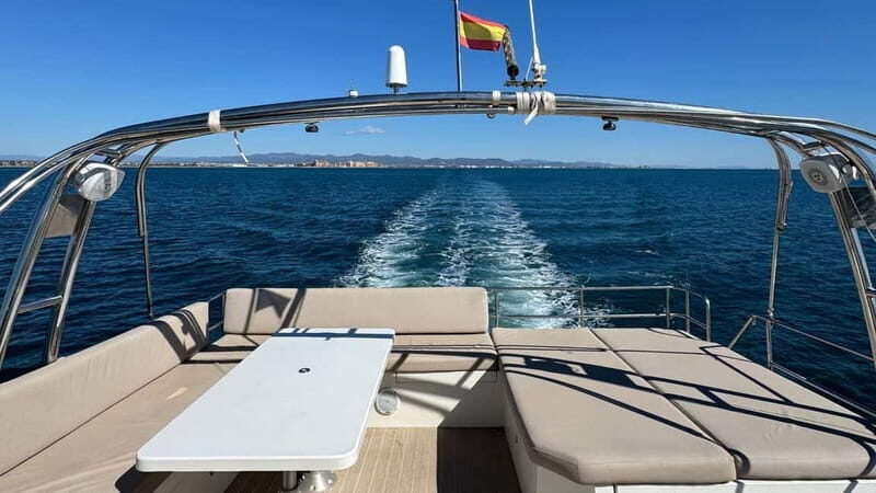 Valencia: Luxury boat ride with captain, drinks, and private bathroom - The Value of a Short Luxury Cruise