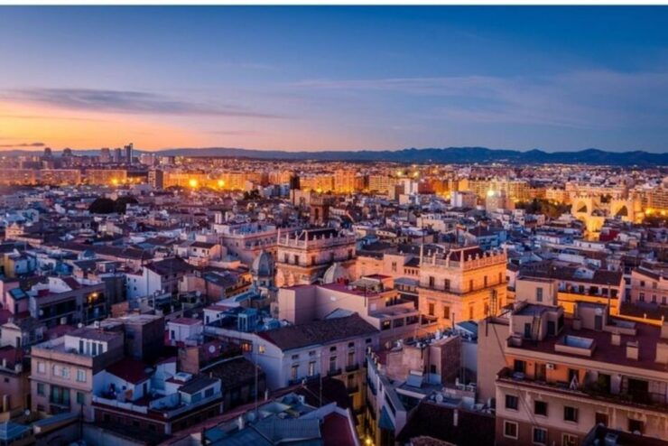 Valencia: Must-See Attractions Walking Tour - Tour Experience