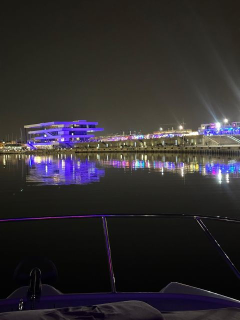 Valencia: Night Cruise With Free Drink - Description