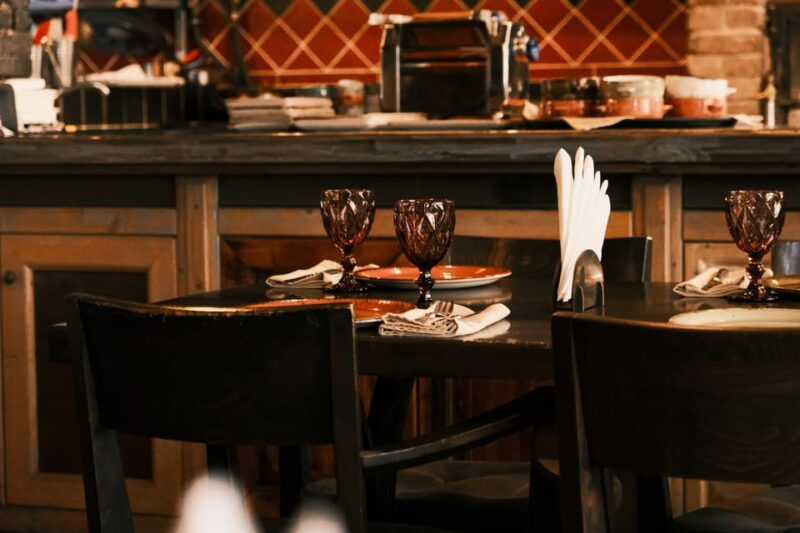 Valencia: NY Holiday Dinner in a Local House - Booking Information