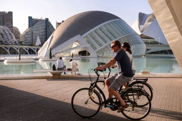 Valencia: Oceanografic, Hemisferic & Science Museum Combos - Common Questions