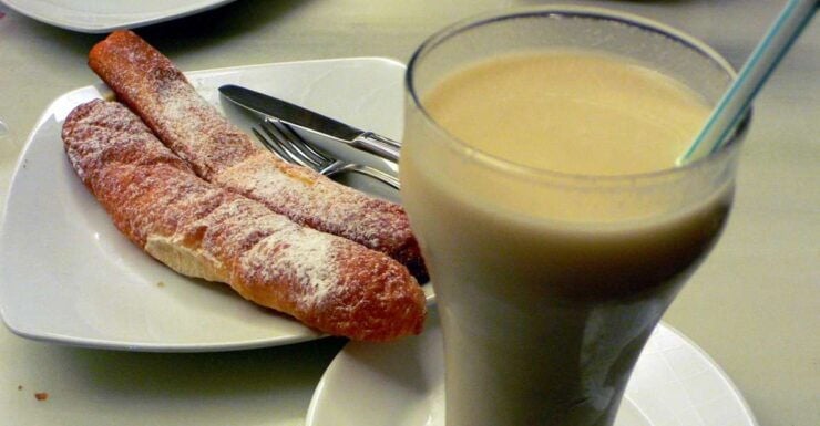 Valencia: Old Town Walking Tour and Traditional Drink - Good To Know