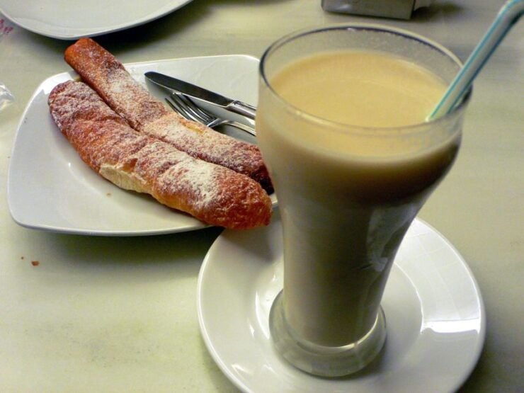 Valencia: Old Town Walking Tour and Traditional Drink - Tour Overview
