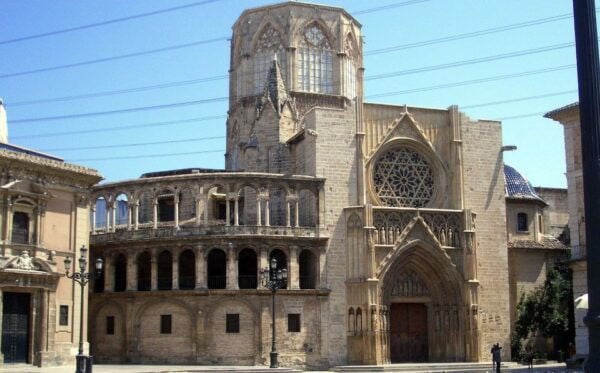 Valencia: Old Town Walking Tour and Traditional Drink - Booking Information