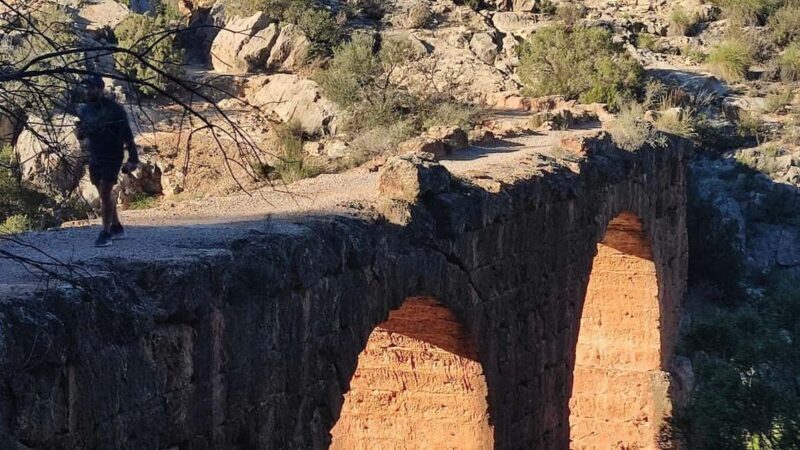 Valencia: Peña Cortada Aqueduct Guided History Hike - Summary