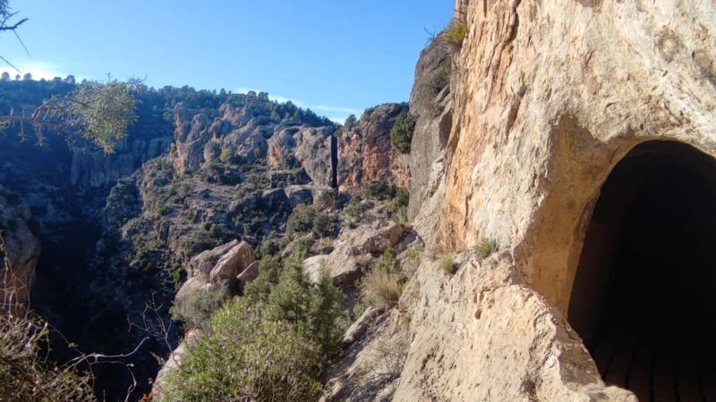 Valencia: Peña Cortada Aqueduct Guided History Hike - FAQ
