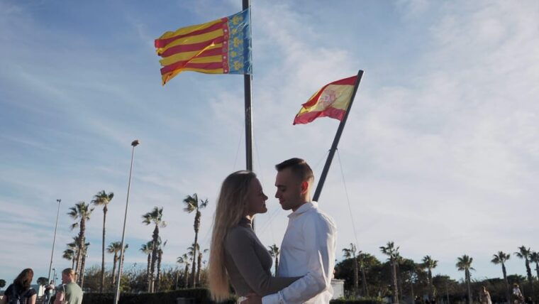 Valencia: Photo Shooting at the Beach With Pro Photographer - Photography Details