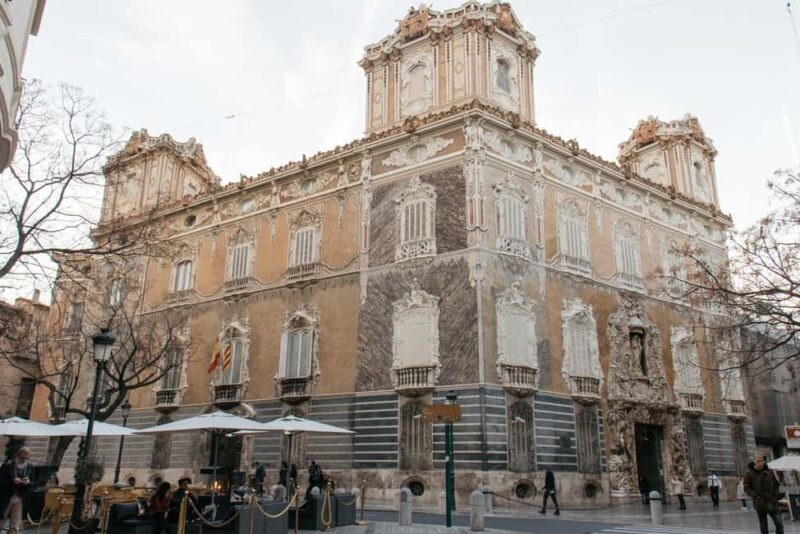 Valencia: Private 2 Hour or Half day City Highlights Tour - Deep Dive into the Itinerary